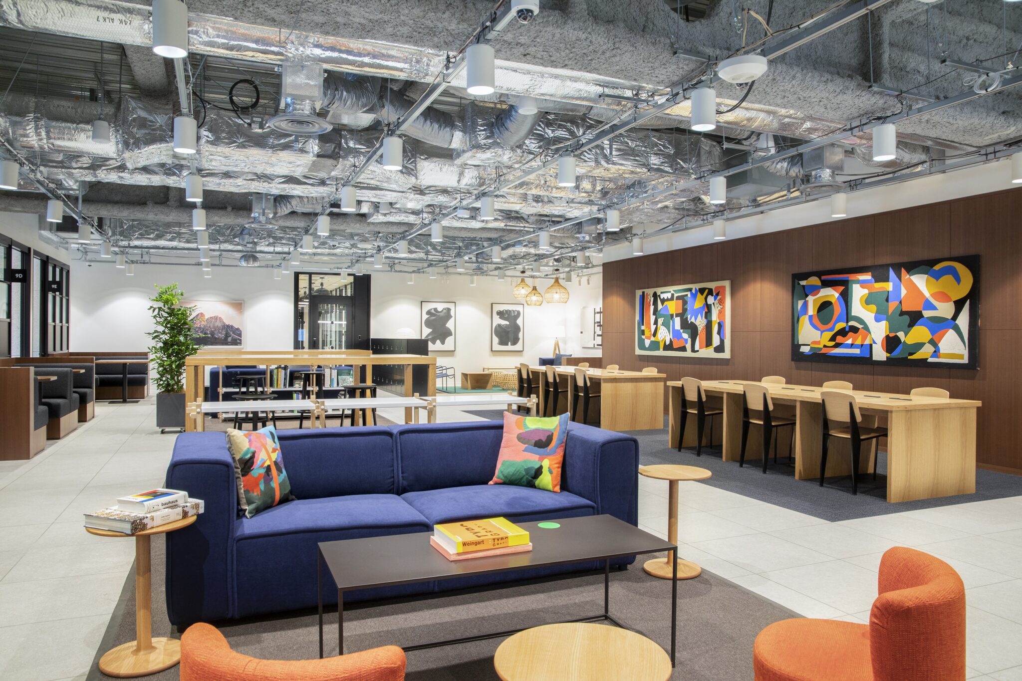 霞が関駅直結の好アクセス